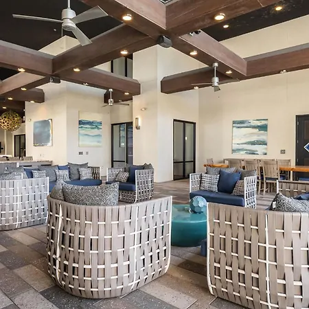 Two Modern Cozysuites At Town Lake Waterfront